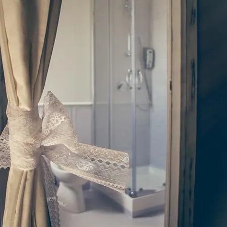 فندق مبيت وإفطار La Peonia نابولي