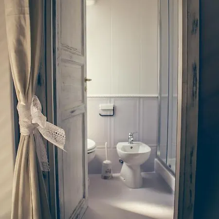 فندق مبيت وإفطار La Peonia 4*