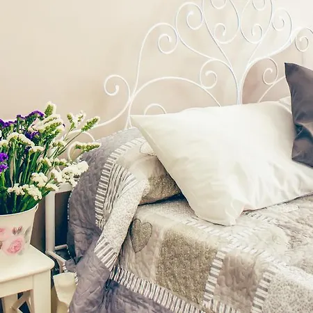 فندق مبيت وإفطار La Peonia نابولي